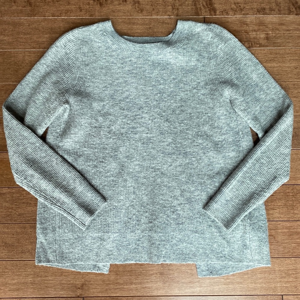 Abercrombie & Fitch Slit Back Sweater Grey Size Small